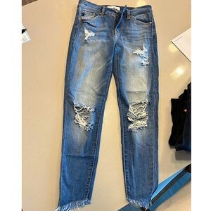KanCan distressed skinny jeans